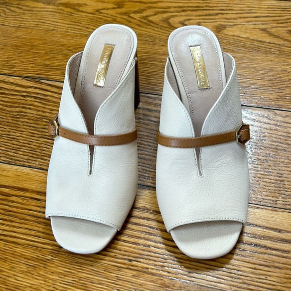 Louise et Cie soft cream color leather mules.  Great condition. Size 5 1/2. - Picture 1 of 12